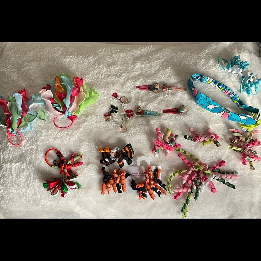 33 Gymboree Hair Accessories & 1 Charm Bracelet